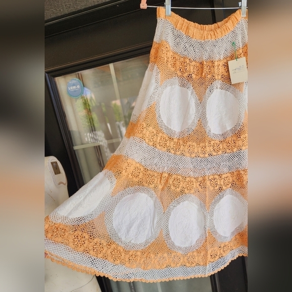 Vintage 70s LIM'S hand crocheted skirt with embroidered floral patches - Picture 10 of 10